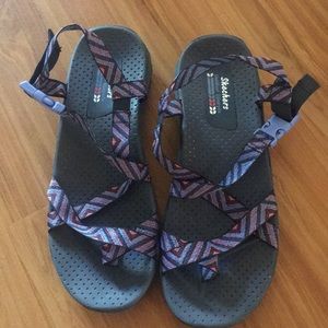 chacos skechers